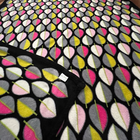 Large Vera Bradley blanket - Picture 2 of 2